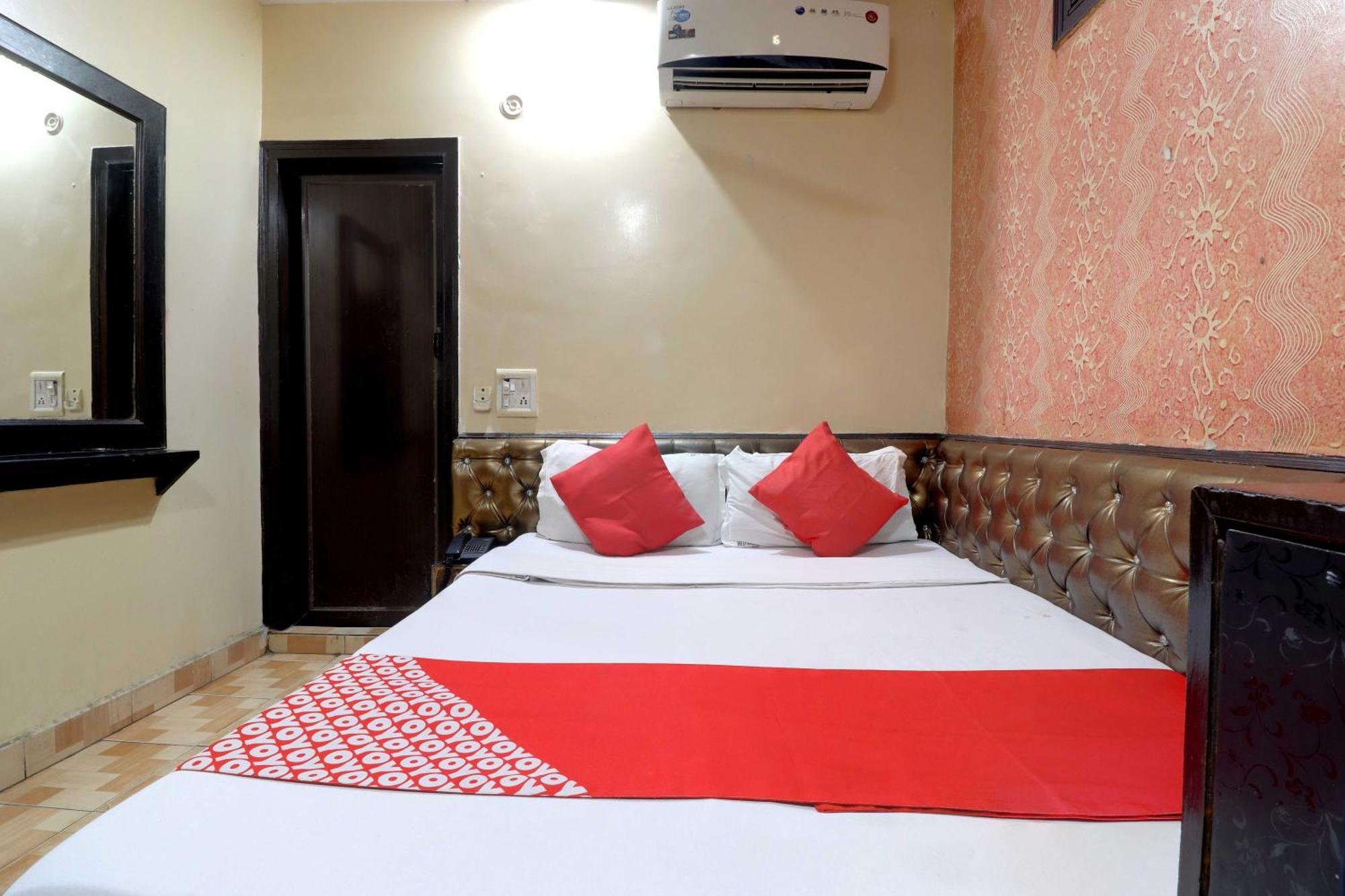 Oyo Flagship 81569 The Red Rose Inn 新德里 外观 照片
