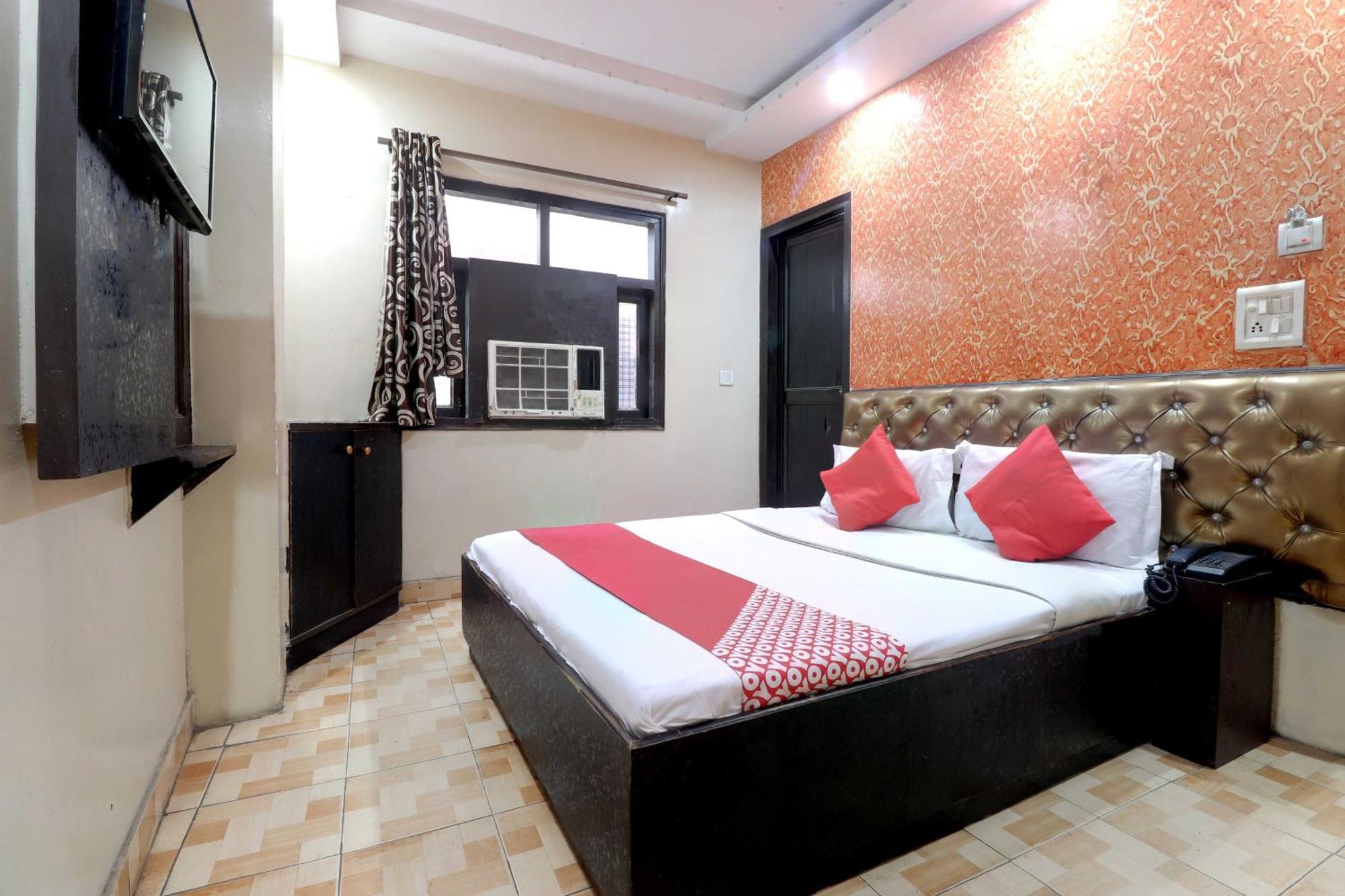 Oyo Flagship 81569 The Red Rose Inn 新德里 外观 照片