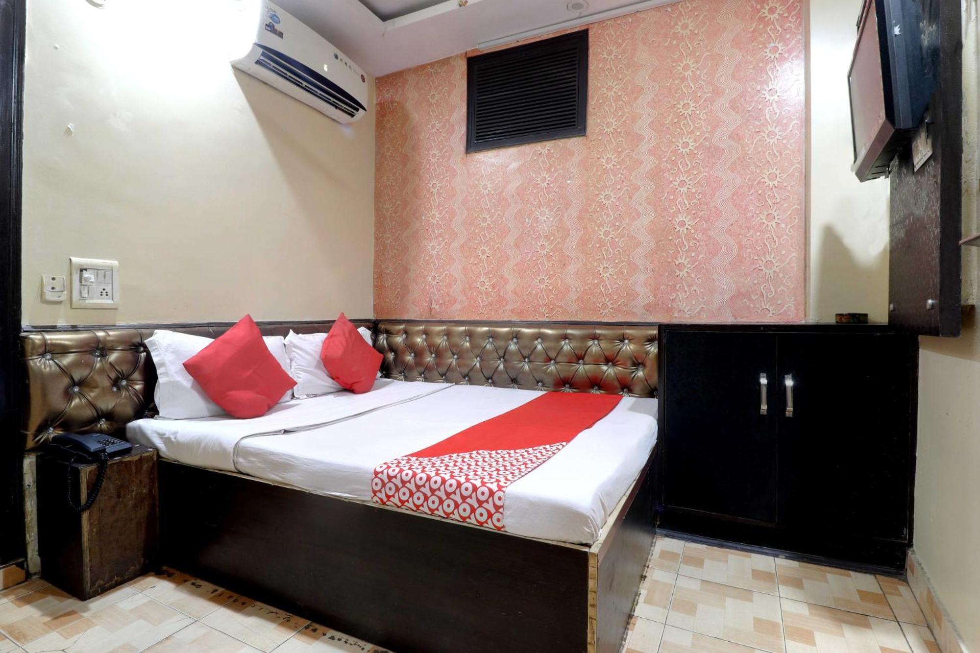 Oyo Flagship 81569 The Red Rose Inn 新德里 外观 照片