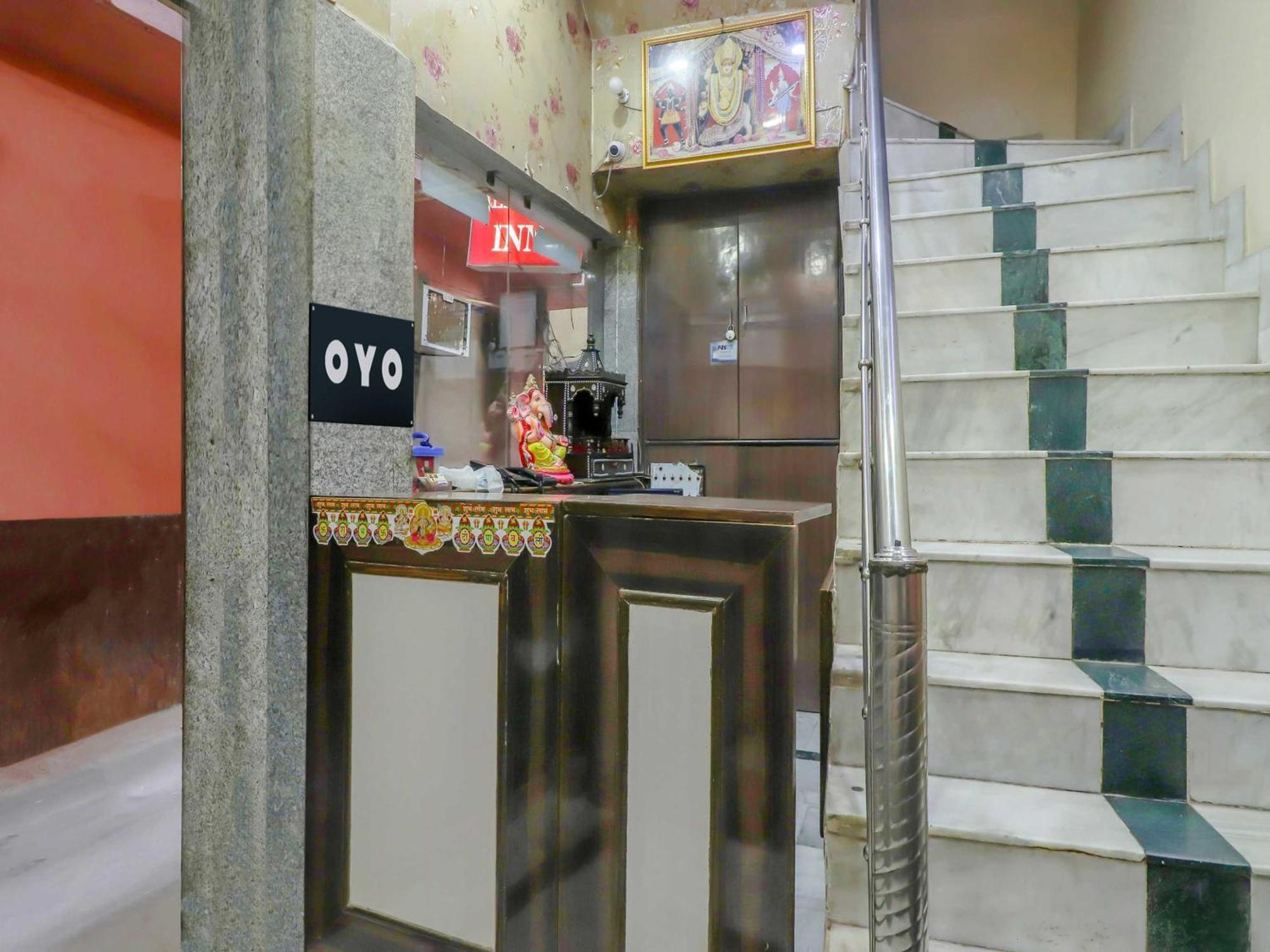 Oyo Flagship 81569 The Red Rose Inn 新德里 外观 照片